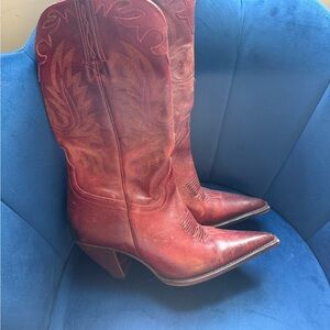 Charlie one Horse Artisan Red Heeled Boots size 8B cowgirl heeled leather